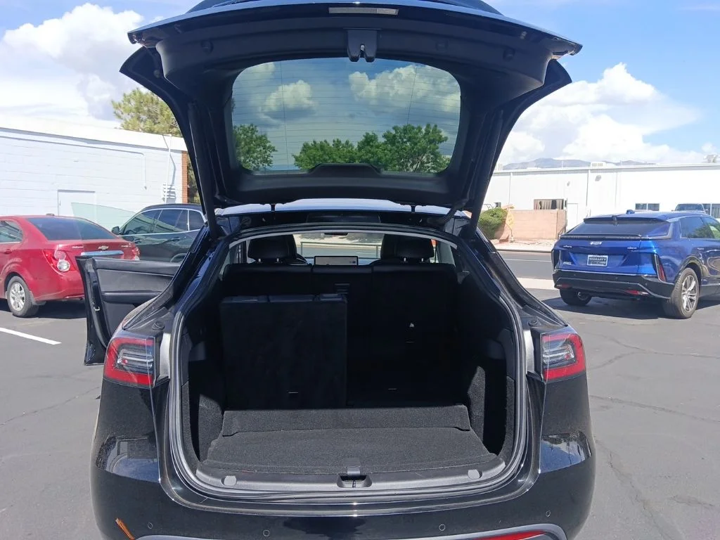 Used 2021 Black Tesla Long Range image 11
