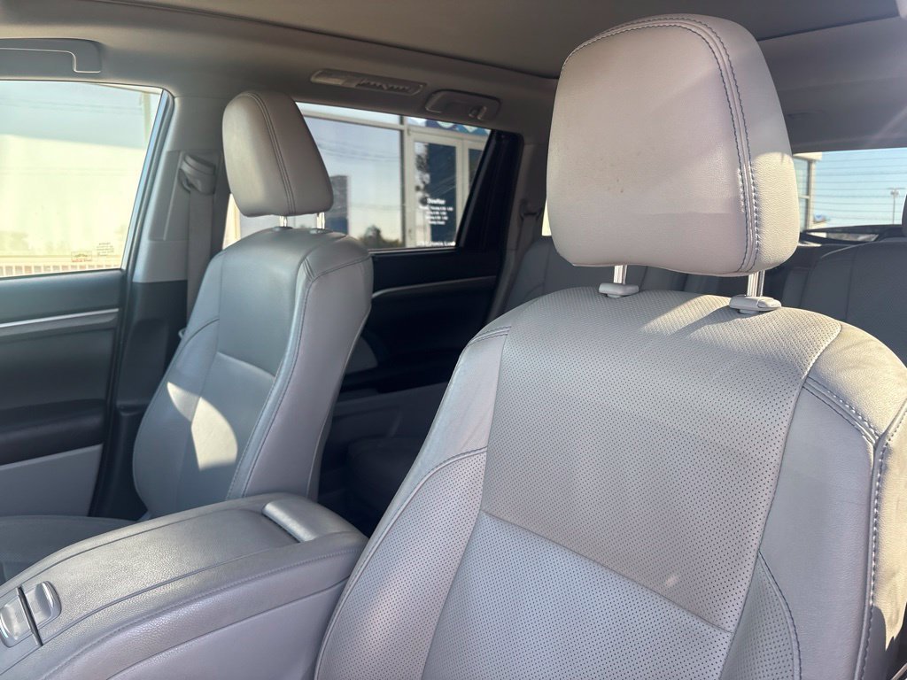 Used 2019 Predawn Gray Mica Toyota Limited Platinum image 13