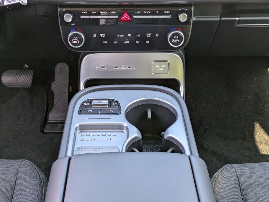 2026 Hyundai IONIQ 9 SE - Photo 21