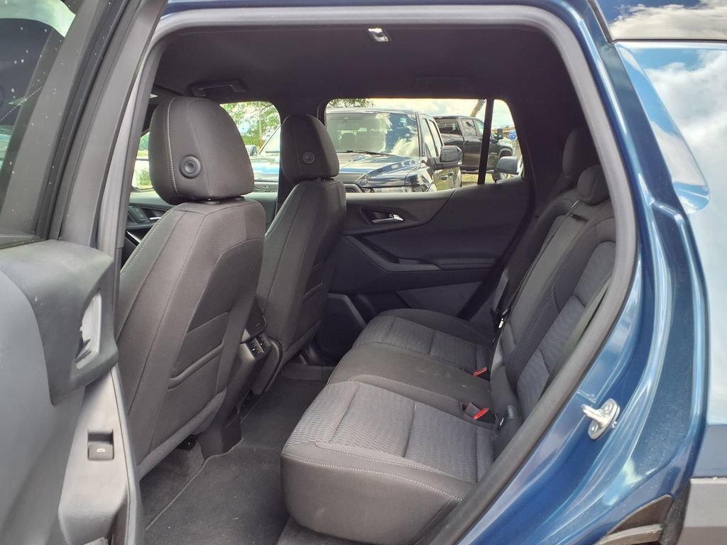 Used 2025 Lakeshore Blue Metallic Chevrolet LT image 13