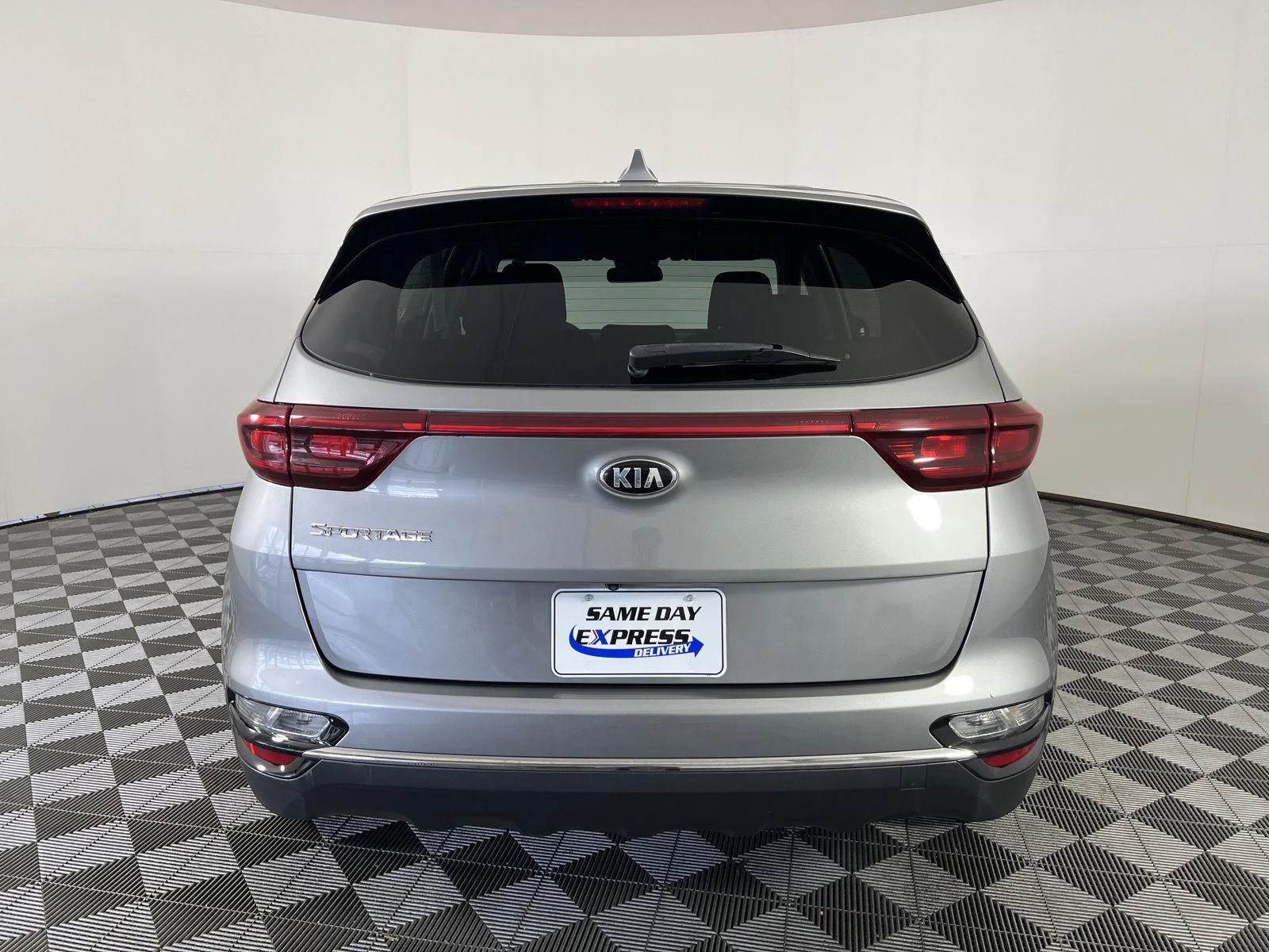 Used 2020 Gy Kia LX image 21