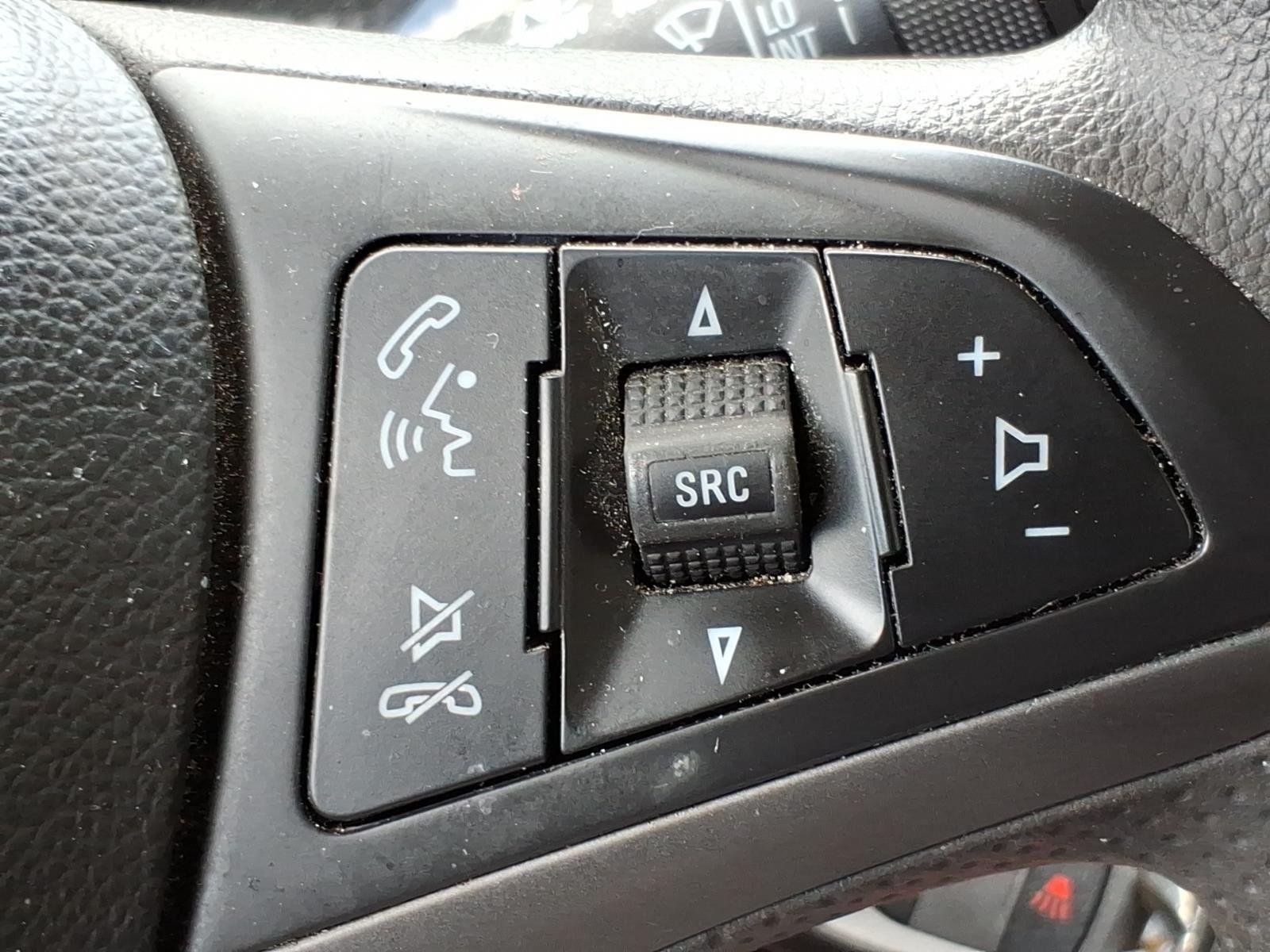 Used 2021 Summit White Chevrolet 1LT image 14
