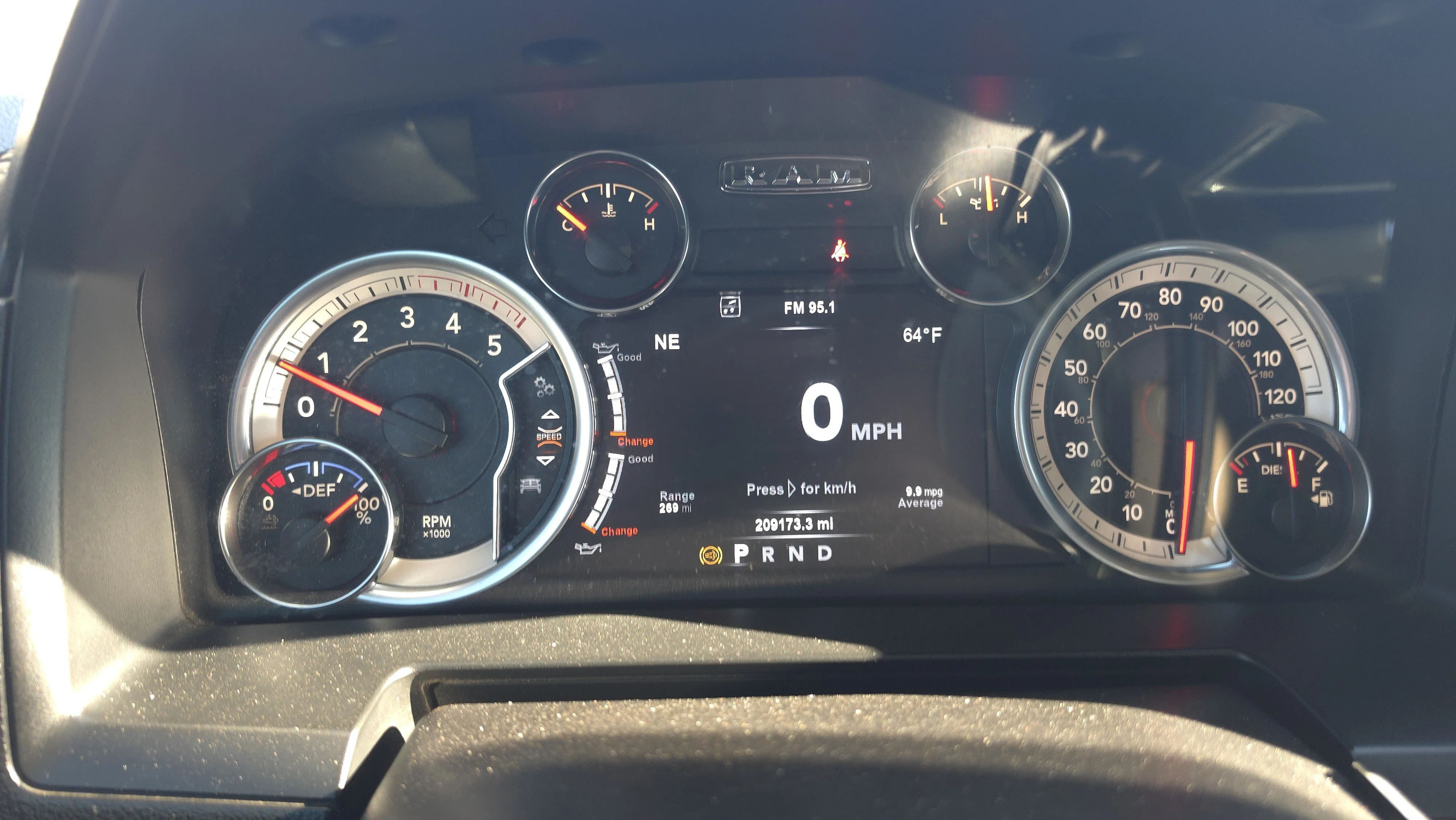 Used 2018 Granite Crystal Metallic Clearcoat Ram Laramie image 17