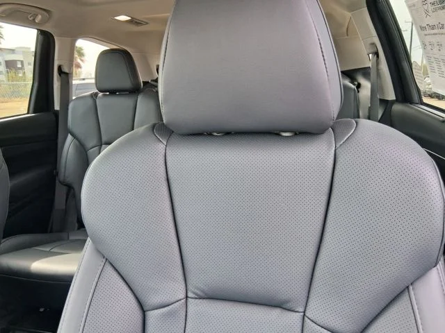 2026 Subaru Ascent Touring - Photo 18