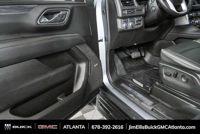 Used 2024 Sterling Metallic GMC SLT image 8