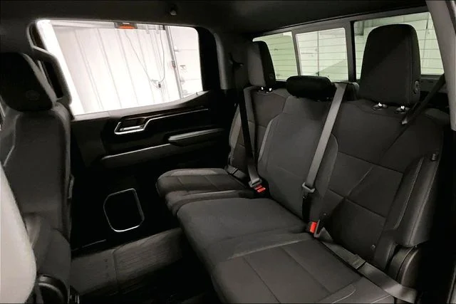 Used 2024 Summit White GMC SLE image 24