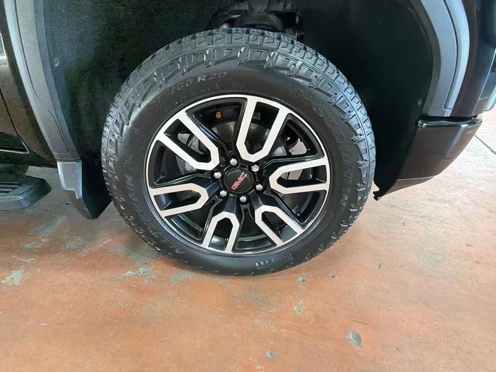 Used 2019 Black GMC AT4 image 10