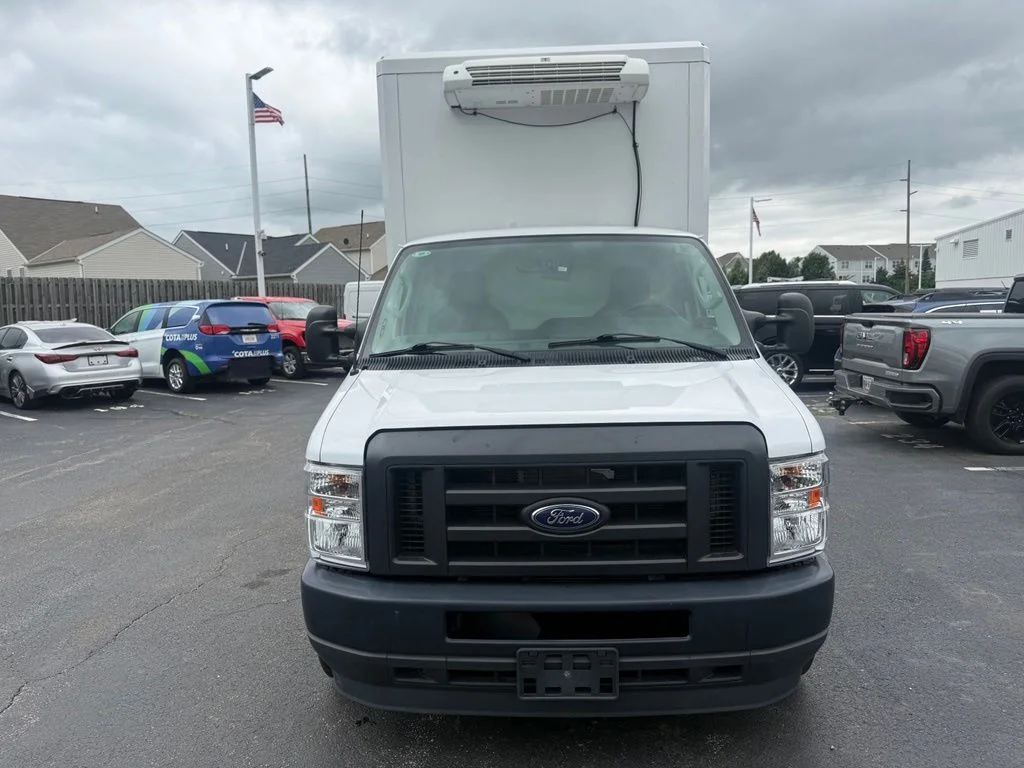 Used 2023 White Ford Base image 8