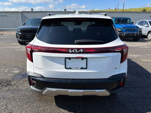 New 2026 Snow White Pearl Kia S image 6