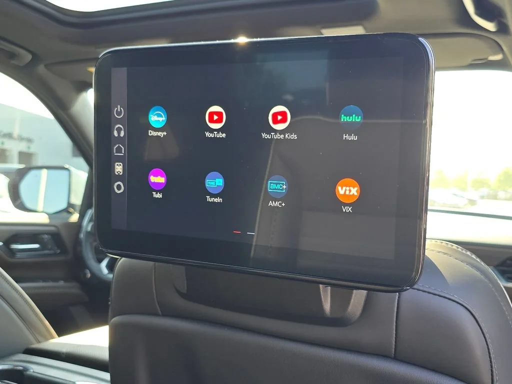 2026 GMC Yukon Denali Ultimate - Photo 30