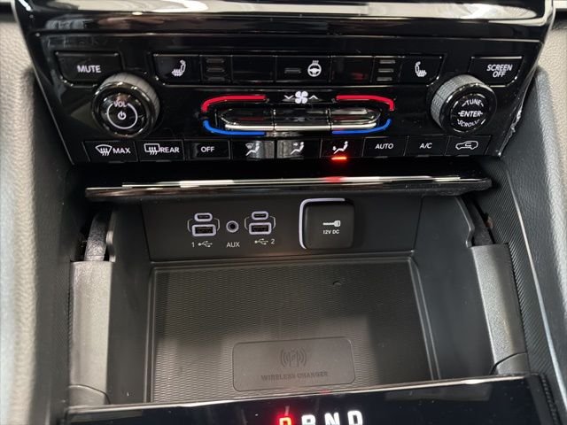 New 2026 Silver Zynith Exterior Paint Jeep Laredo image 25