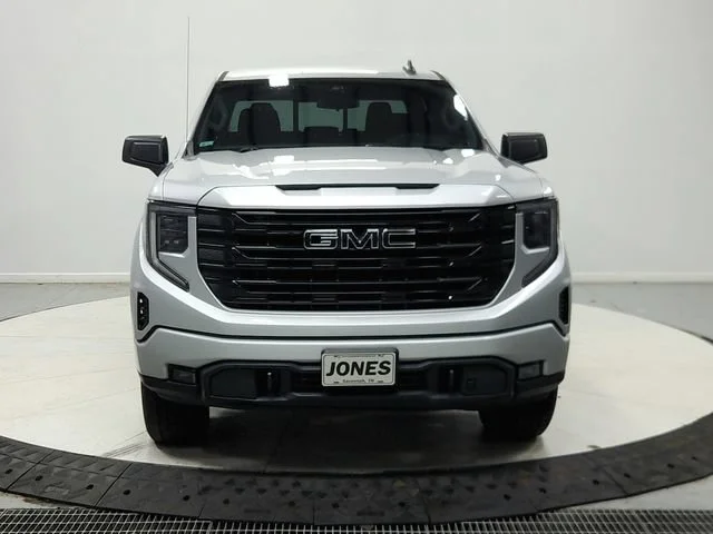 Used 2022 Quicksilver Metallic GMC Elevation image 3