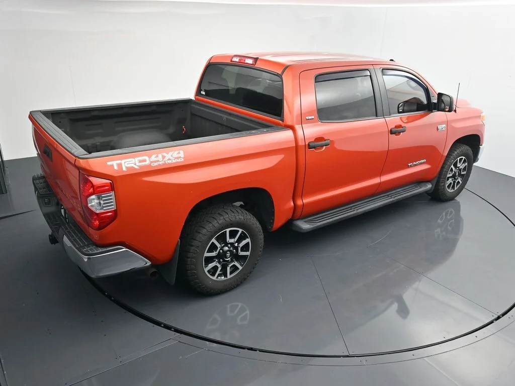Used 2017 Red Toyota SR5 image 30