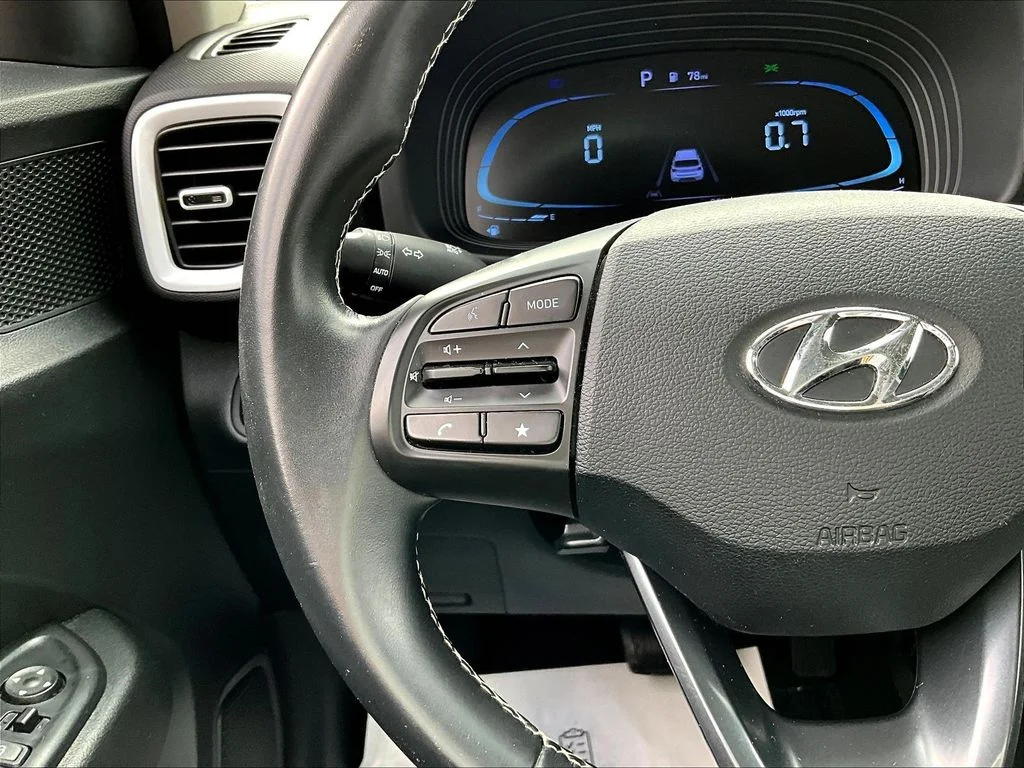 Used 2023 Red Hyundai Limited image 10