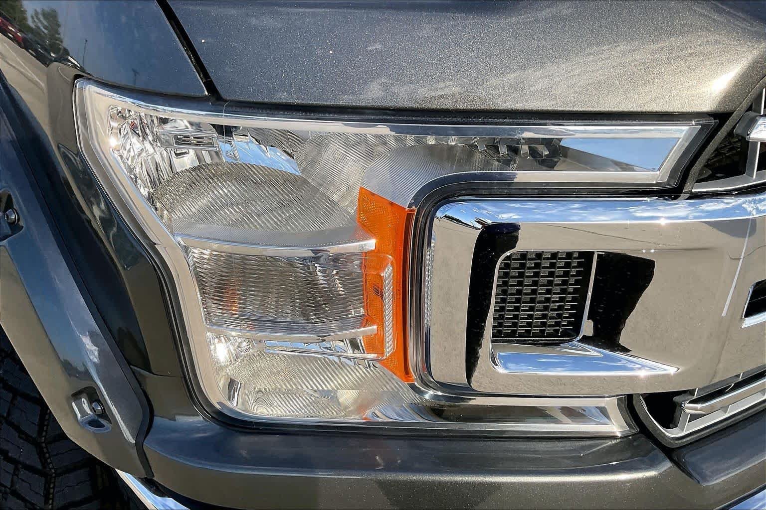 Used 2018 Magnetic Metallic Ford XLT image 25