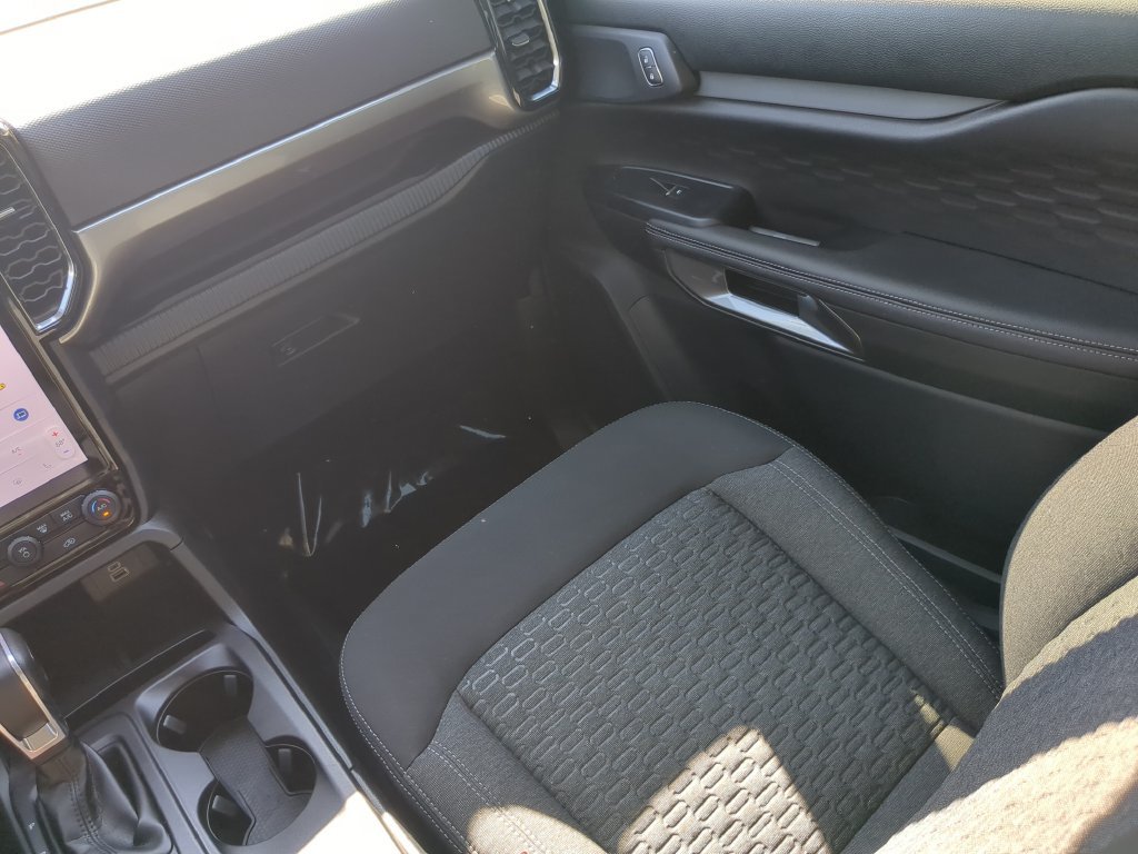 Used 2025 White Ford XLT image 16