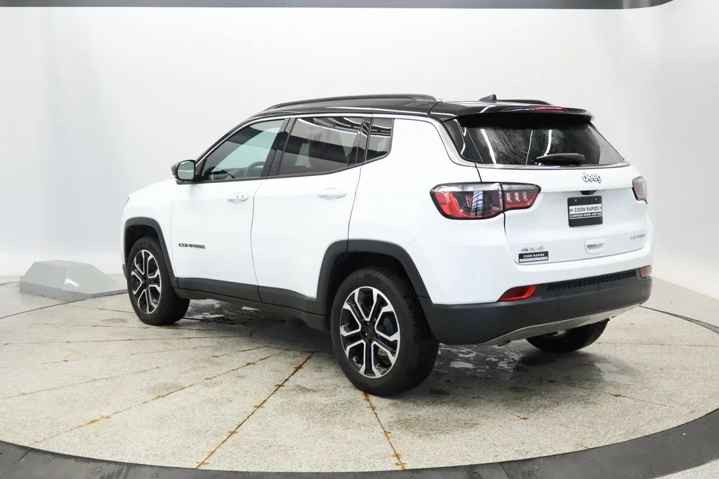 Used 2024 White Jeep Limited image 3