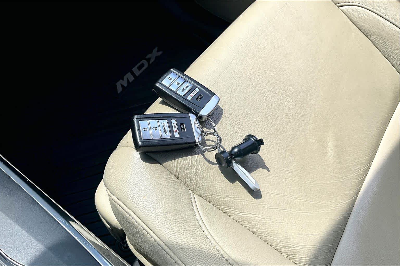 Used 2015 Crystal Black Pearl Acura Tech Pkg image 14