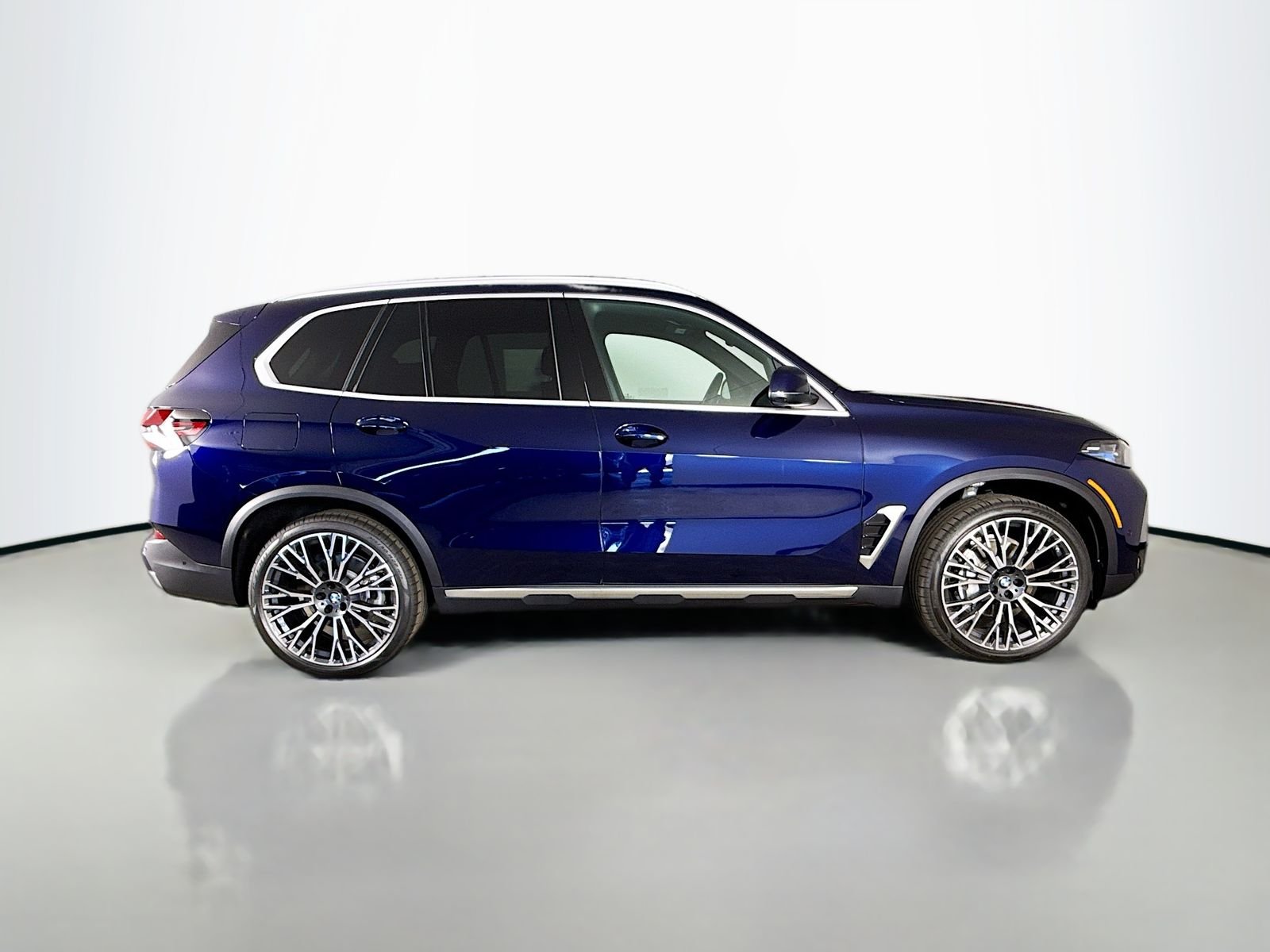 New 2026 Tanzanite Blue II Metallic BMW sDrive40i image 8