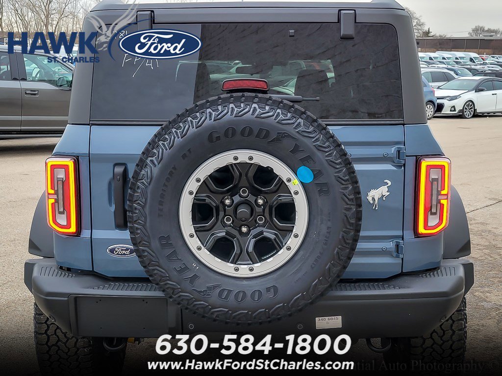 New 2025 Azure Gray Metallic Tri-Coat Ford Badlands® image 5