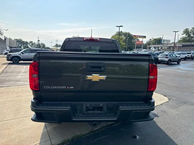 Certified Used 2018 Green Chevrolet Work Truck image 15