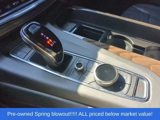 Used 2021 White Cadillac Sport Platinum image 36