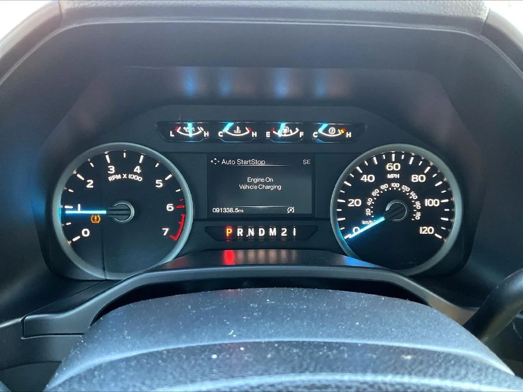 Used 2016 Gray Ford XLT image 8