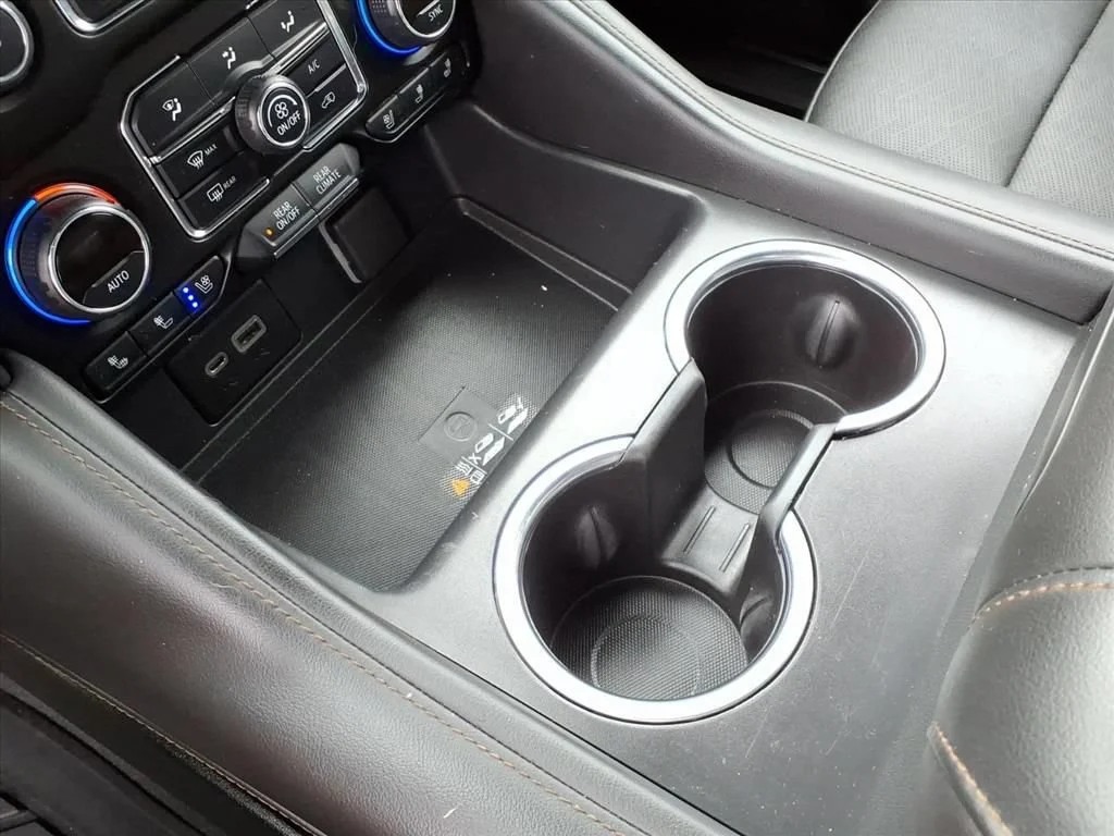 Used 2021 BLACK Chevrolet High Country image 11