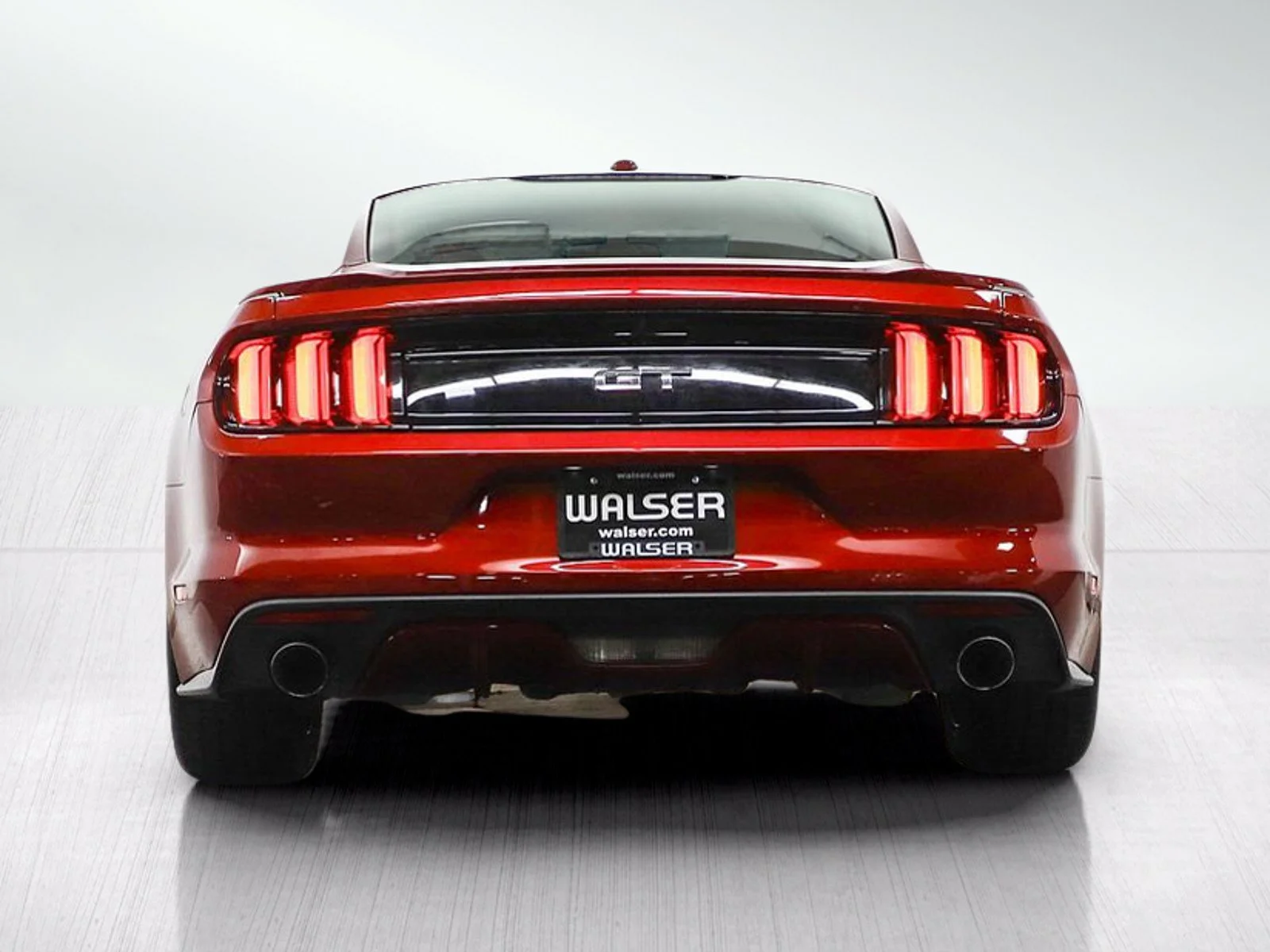 Used 2015 Red Ford 2dr Fastback GT image 4