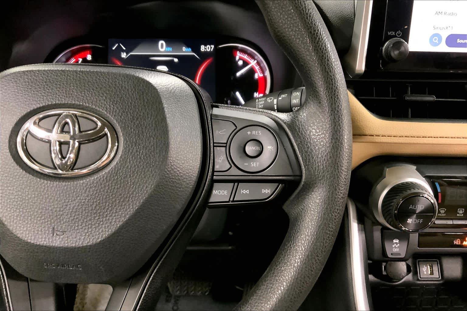 Used 2025 Midnight Black Metallic Toyota XLE image 25