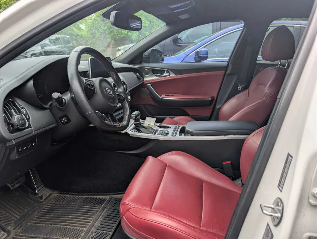 Used 2021 Snow White Pearl Kia GT1 image 3