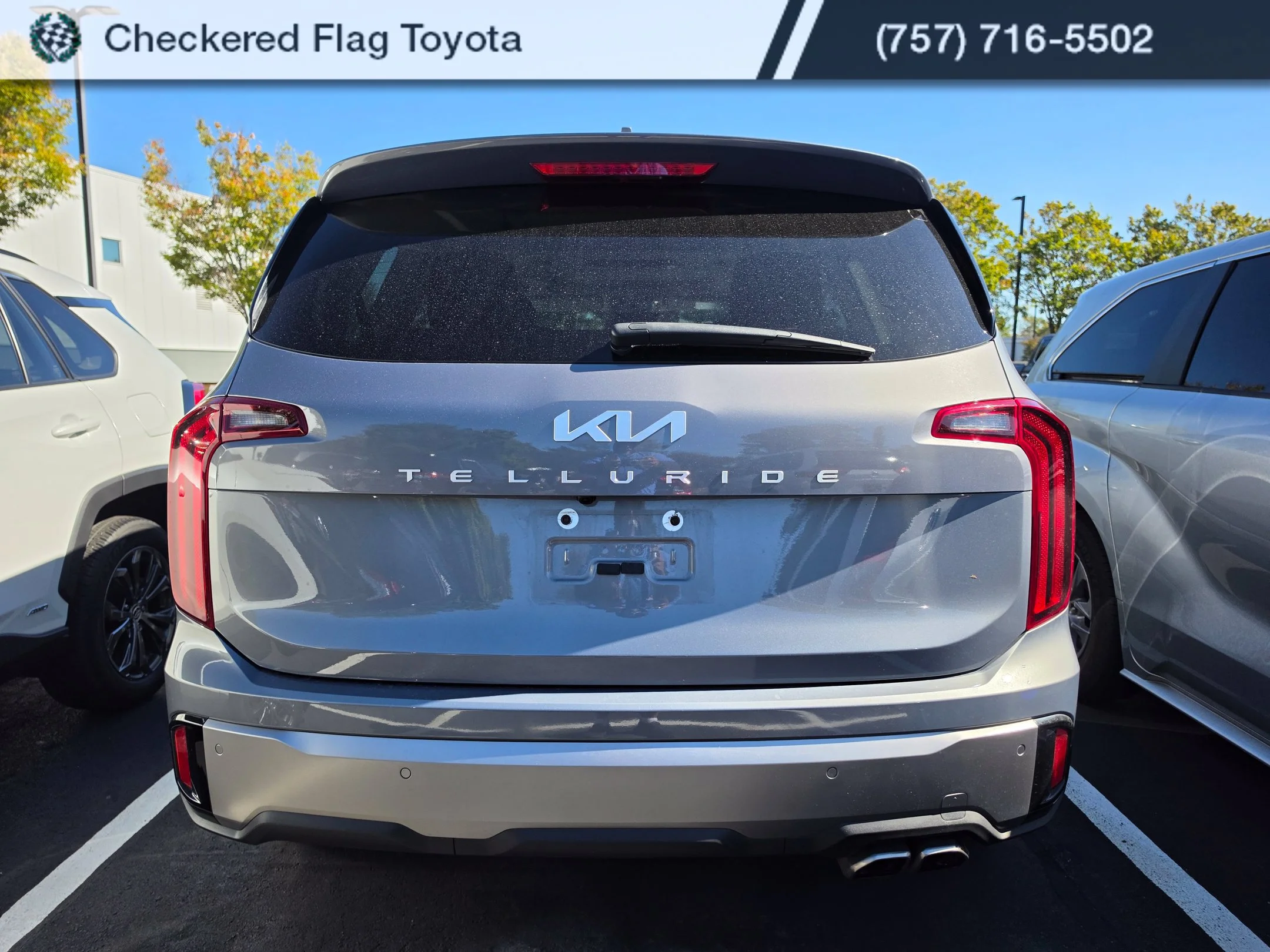 Used 2025 Everlasting Silver Kia S image 5