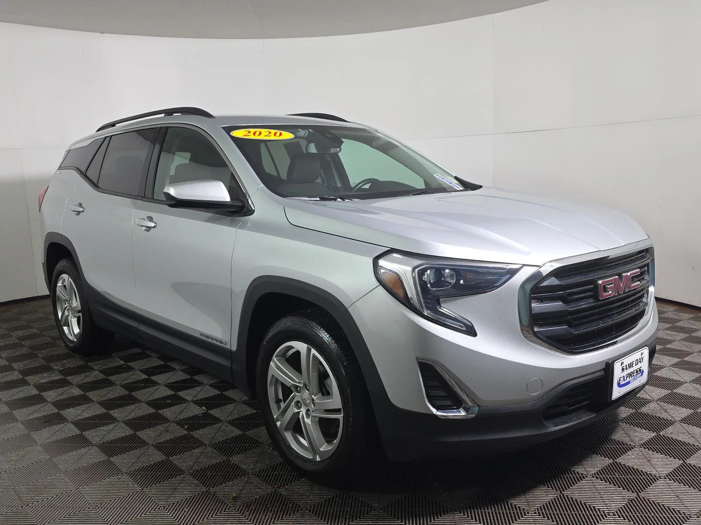 Used 2020 Quicksilver Metallic GMC SLE image 9