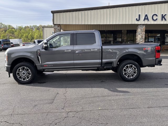 2026 Ford Super Duty F-350 SRW F-350® Platinum®