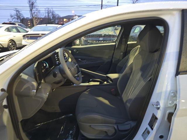 New 2026 White Hyundai SEL Sport image 11