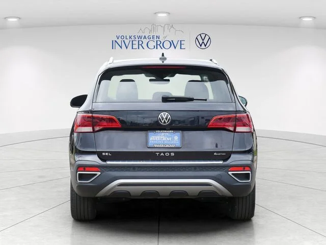 Certified Used 2023 Black Volkswagen 1.5T SEL image 6