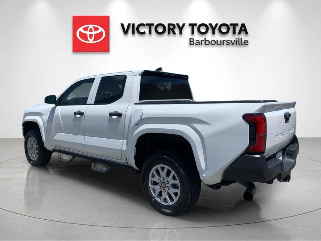Used 2025 White Toyota SR image 3