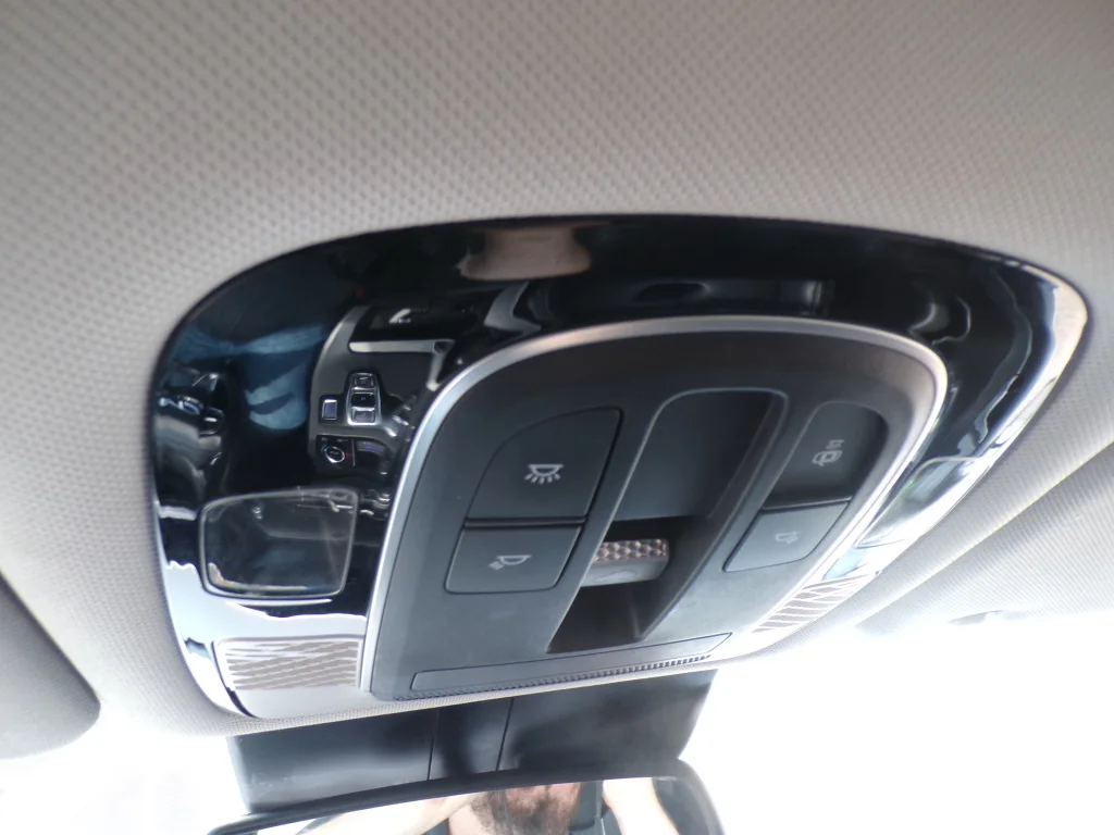 Used 2020 Hyper White Hyundai SEL image 26
