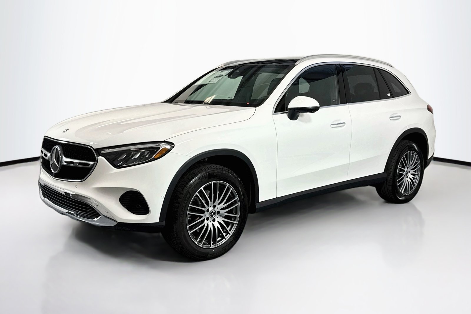 New 2026 Polar White Mercedes-Benz GLC 300 image 1
