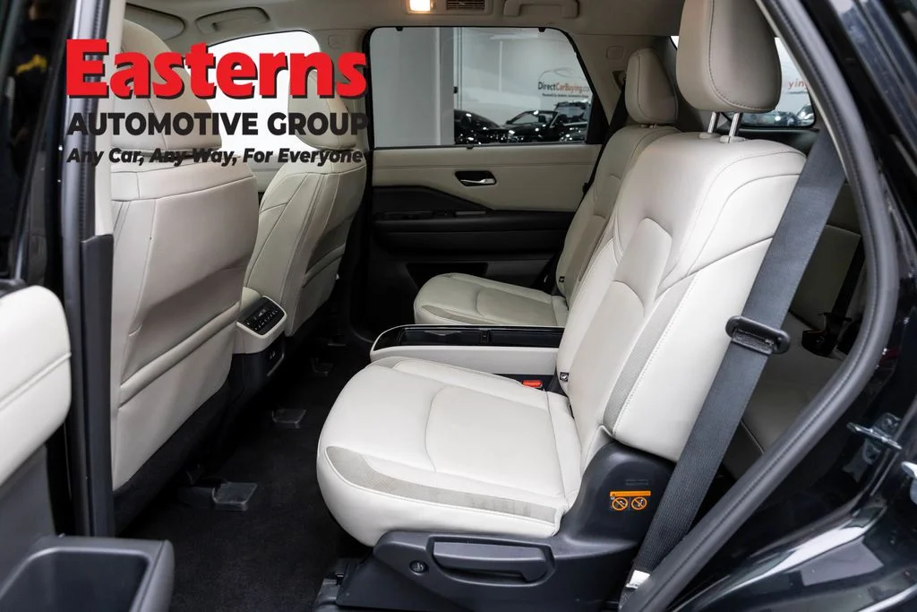 Used 2023 Black Nissan SL image 22