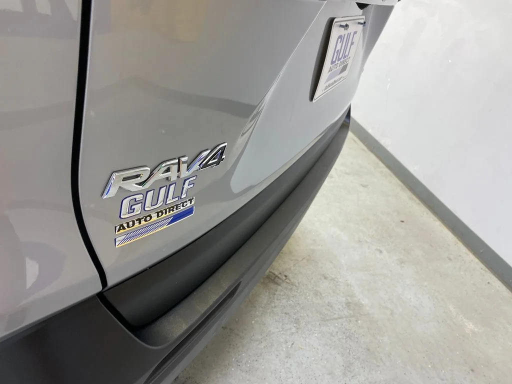 Used 2025 Silver Toyota LE image 16
