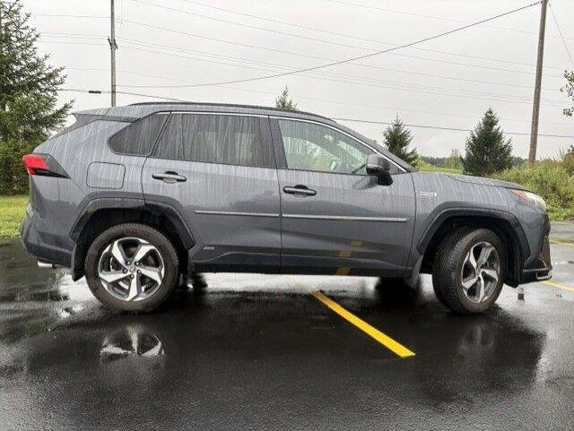 Certified Used 2022 Magnetic Gray Metallic Toyota SE image 16