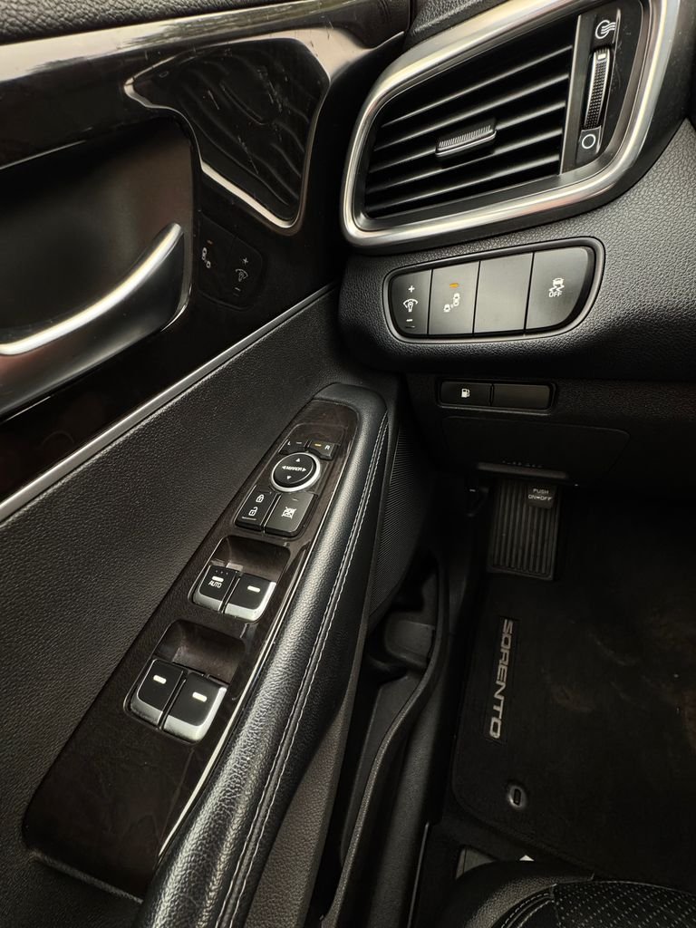 Used 2017 Ebony Black Kia EX image 17