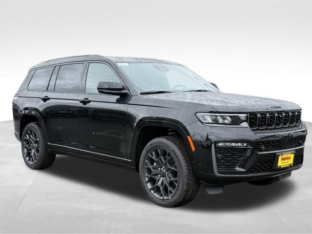 2026 Jeep Grand Cherokee L Summit 4x4's photo