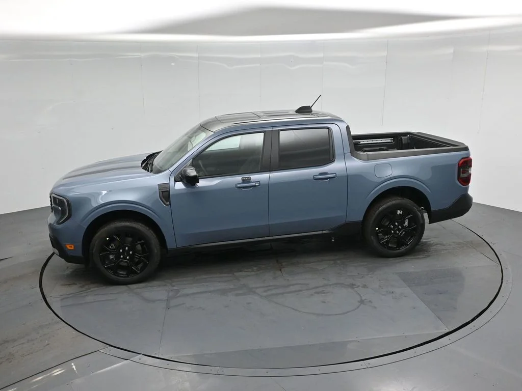 New 2026 Azure Gray Metallic Tri-Coat Ford Lariat image 43
