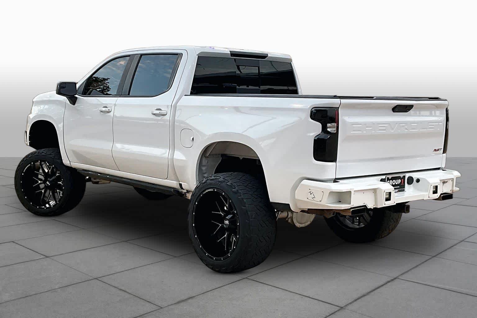 Used 2019 Summit White Chevrolet RST image 12