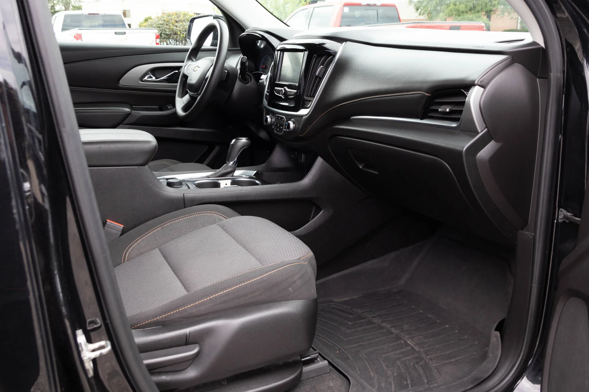 Used 2019 MOSAIC BLACK METALLIC Chevrolet LS image 40