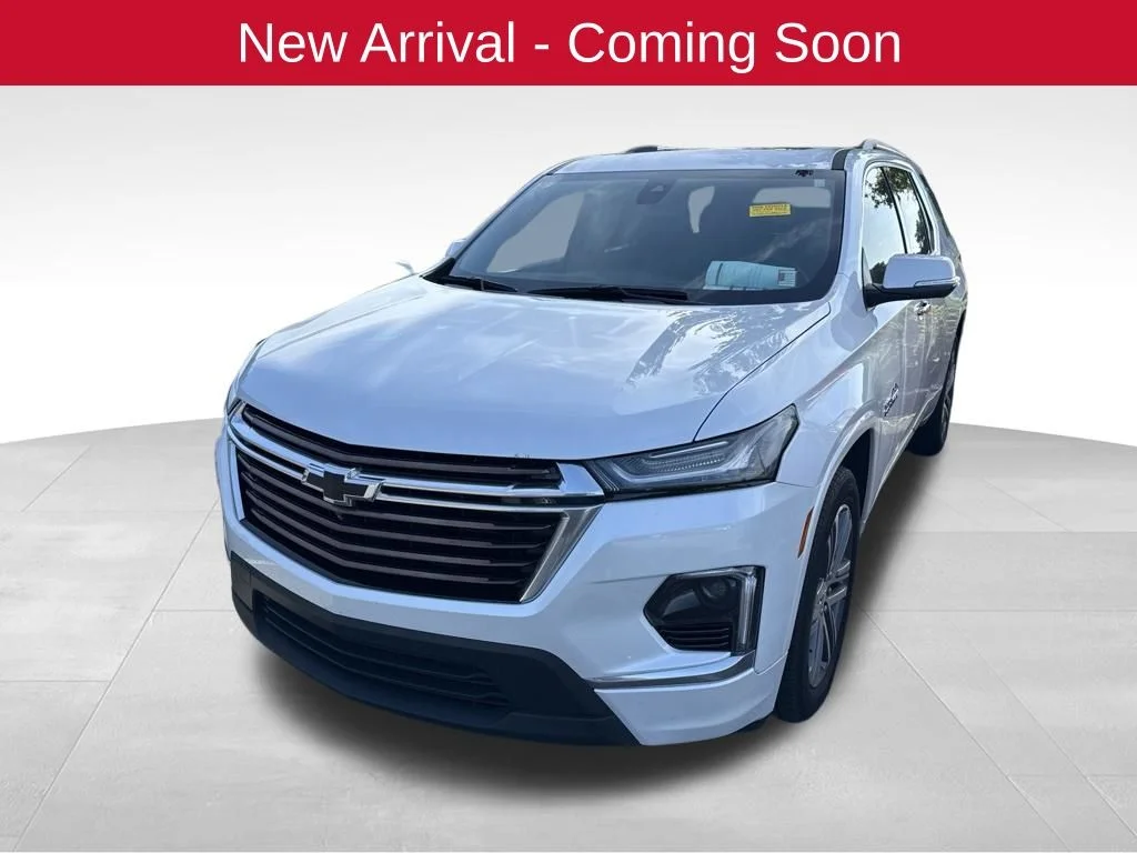Used 2023 Beige Chevrolet High Country image 2