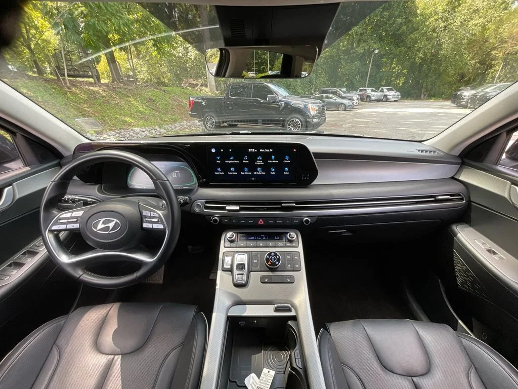 Used 2024 Gray Hyundai SEL image 18