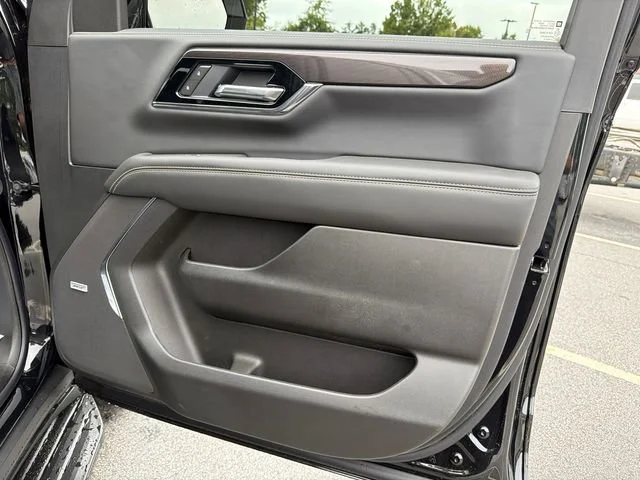 Used 2026 Onyx Black GMC Elevation image 14
